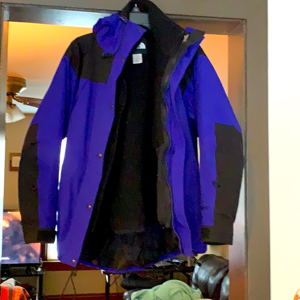 The North Face Women’s Large Winter Coat with Removable Fleece Zip Up